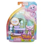 Figura e Cenário Trolls Algodão Doce da Cetim Hasbro