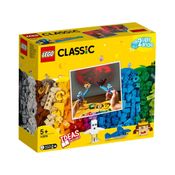 LEGO Classic - Peças e Luzes - 11009