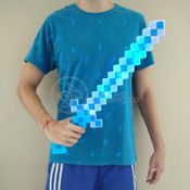 Brinquedo Espada Pixel Estilo Minecraft 58cm Diamante com Som e Luz à Pilha Cor:Azul;Tamanho:Único;Gênero:Masculino
