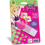 BRINCANDO DE CASINHA MAMADEIRA MAGICA JUDY