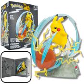 Boneco Pokemon Pikachu - Figura De Ação Deluxe Com Luz Sunny