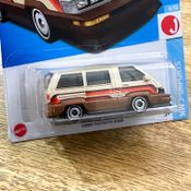 Hot Wheels - 1986 Toyota Van - HKJ15