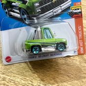 Hot Wheels - Toon'd '83 Chevy Silverado - HKH98