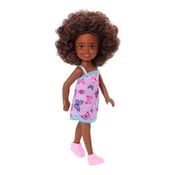 Boneca Barbie Chelsea Negra Cabelo Cacheado Vestido Borbolet