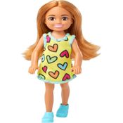 Boneca Barbie Família - Chelsea Club - Menina Loira Vestido Corações Hny57