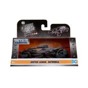 Miniatura 2017 Justice League Batmobile 1:32 - Jada Toys