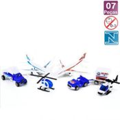 Kit Aeroporto Com Aviãos E Helicópters O Caminhões E Carro