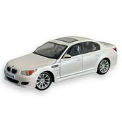 Miniatura Carro BMW M5 Branco 1/18 Maisto 31144