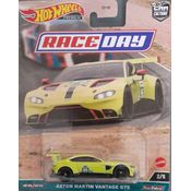 *Embalagem danificada* Hot Wheels Car Culture Race Day - Aston Martin Vantage GTE