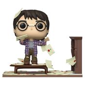 Funko Pop Deluxe Harry Potter With Hogwarts Letters 136 Special Edtion