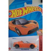 *Embalagem danificada* Hot Wheels Then and Now - Tesla Roadster