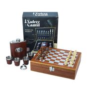 Jogo Xadrez Tabuleiro Maleta Madeira Cantil Uísque 4 Copos Premium 24x24cm