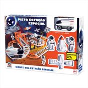 Pista Estação Espacial Braskit Completa com Carrinho, Foguete e 2 Bonecos – Educativo +4 Anos
