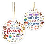 Enfeite Cerâmico 34HD 2025 Disney, Você Tem um Amigo em Mim até o Infinito e Além, Presente de Natal Cartunesco e Decorativo em Branco e Vermelho