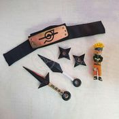 Kit Boneco Naruto 15Cm + 2 Shuriken + 1 Bandana + 2 Kunai